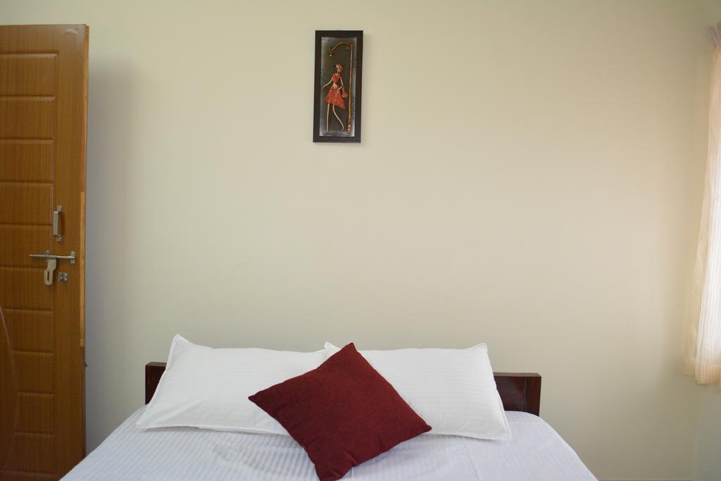 Jp Nivaas Guest House 마일라두투라이 외부 사진