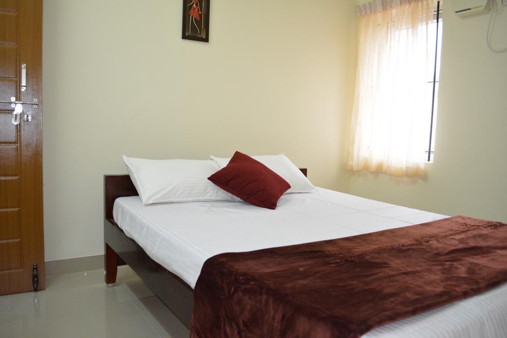 Jp Nivaas Guest House 마일라두투라이 외부 사진